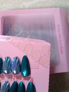 🇯🇵Press-On Gel Nails - 11 Pcs