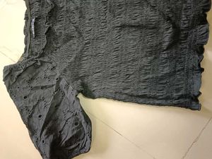 Chic Black Top With Puffy Sleeves