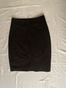 H&amp;M Black Pencil Skirt 🖤