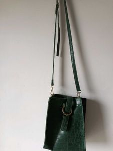 Stylish Green Crocodile Print Handbag