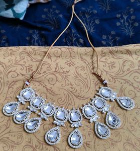 Elegant Kundan Necklace Set