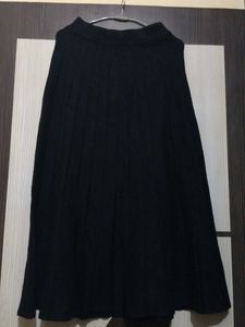 Classic Black Midi Skirt(wool)length 33