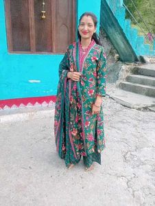 Elegant Floral Print Kurta Set size- Midium