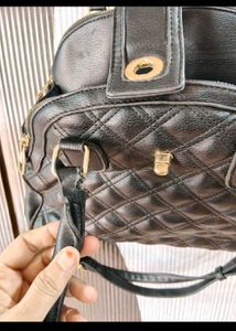 Chic Quilted Black Handbag