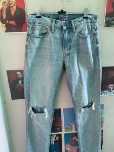 American Eagle Light Wash Distressed Jeans