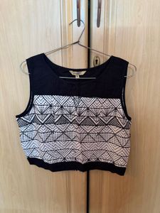 Stylish Black & White Geometric Crop Top
