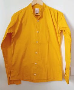 Reeboot Yellow Button Down