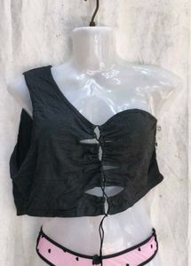 I. Stylish Black One-Shoulder Crop Top
