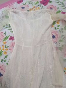 Elegant Cream Kurta Set with Lace Sleeves