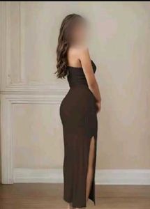 Elegant Strapless Maxi Dress with Slit