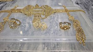 Stunning Rhinestone Jewellery Set