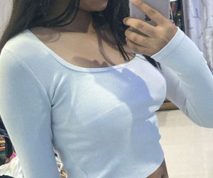 CLEARANCE SALE🎉White Crop Top