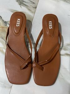 KEES Brown Flats