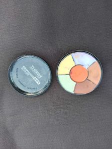 Tripod,Concealers,Correctors,lipliners, eyeshadow
