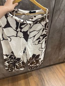 Zara New Floral trousers