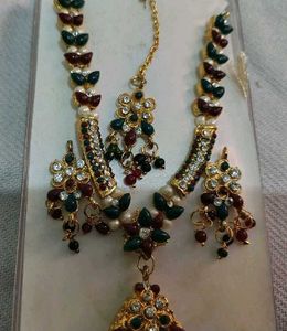 Exquisite Kundan Jewellery Set