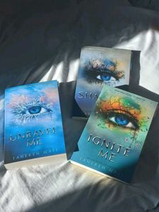 Ignite & Shatter Me book combo