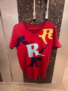 Red Graphic Print V-Neck T-Shirt