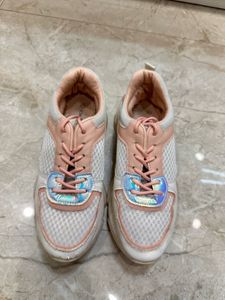 white pink shoes