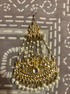 Exquisite Kundan Pearl Maang Tikka &amp; Passa Set