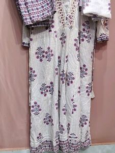 Elegant White &amp; Purple Floral Print kurta Set