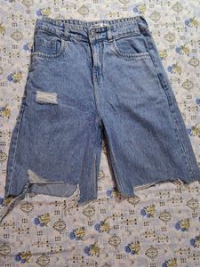 Distressed Light Wash Denim Jorts