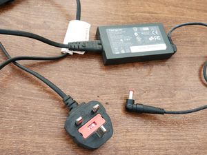 Targus AC Laptop Adaptor With Flexible Plug Points
