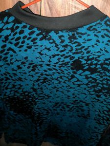 Blue &amp; Black Print Winter Long Sleeve Top