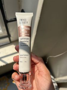 Swiss Beauty Flawless Finish Daily Wear Lightweigh