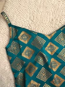 Bright and elegant Emerald Green kurtha + dupata