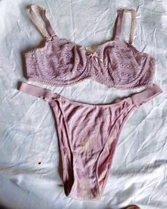 Lace Bra and Panty Set