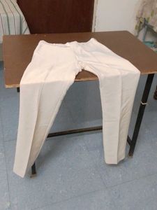 Off-White Jeans/Pants 🤍