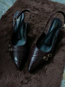 Elegant Slingback Heels