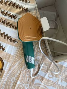 Portable Mini Steam Iron