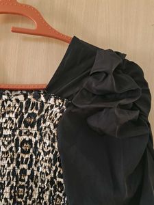 Animal Print Puff Sleeve Top