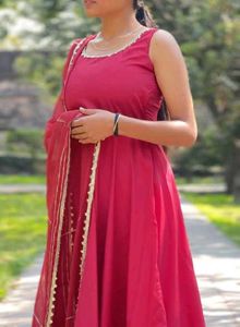 Elegant Pink Ethnic Gown