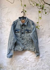 Vintage GAP Denim Jacket - Classic Style