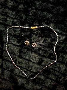 Silver Tone Necklace &amp; Earring Set