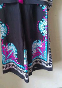 printed Kurta Set little stain is there pls check