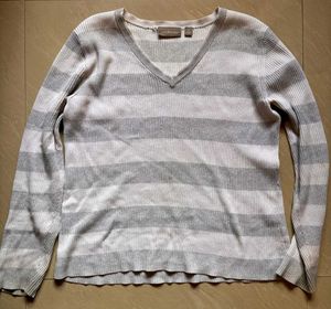 Striped V-Neck Long Sleeve Top
