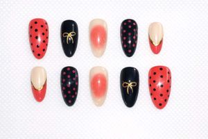 Red and black polka dot - Press-On Nail S