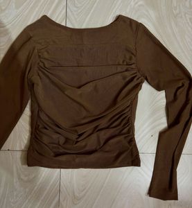 Chic Brown Ruched Top 🤎