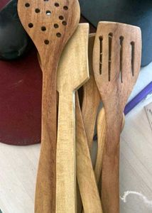 SET OF 5 WITH 1 MINI SPOON FREE .....