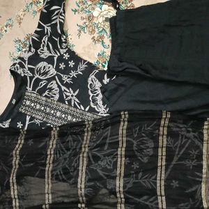 Elegant Black Kurta Set with Floral Print🖤✨