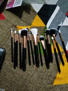 Makeup Brush Set &amp; Pouch