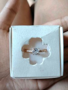 Sparkling Solitaire Ring