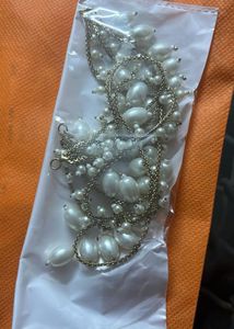 Elegant earrings with hair Accessory