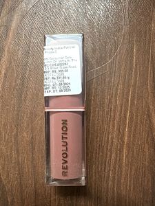 Revolution Lip gloss