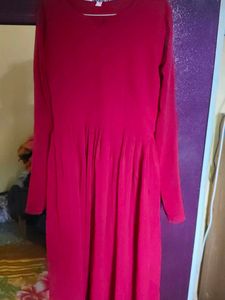 Elegant Long-Sleeve Red Dress