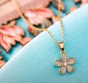Flower Pendant Necklace